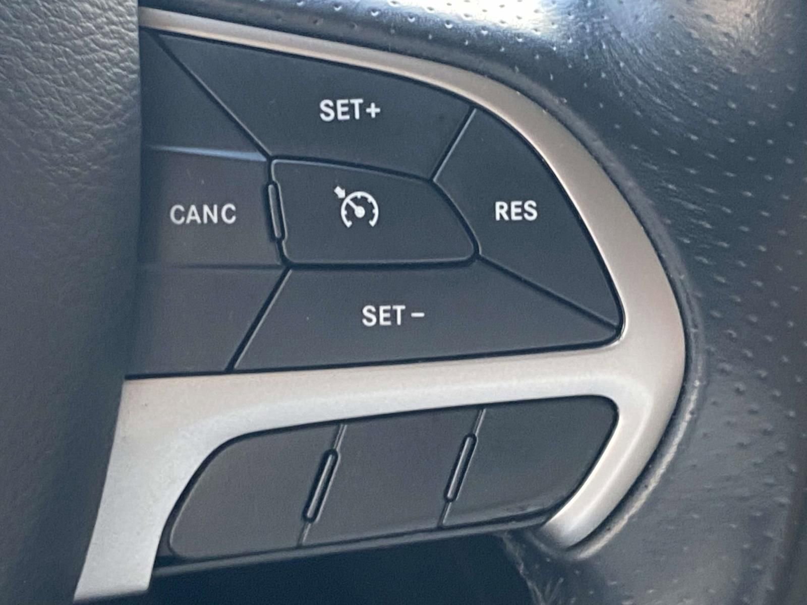 Used 2020 Dodge Durango SXT image 23