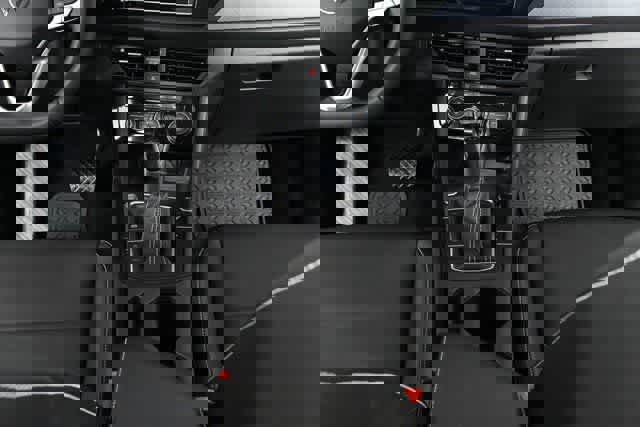 Certified 2022 Volkswagen Jetta SE image 17