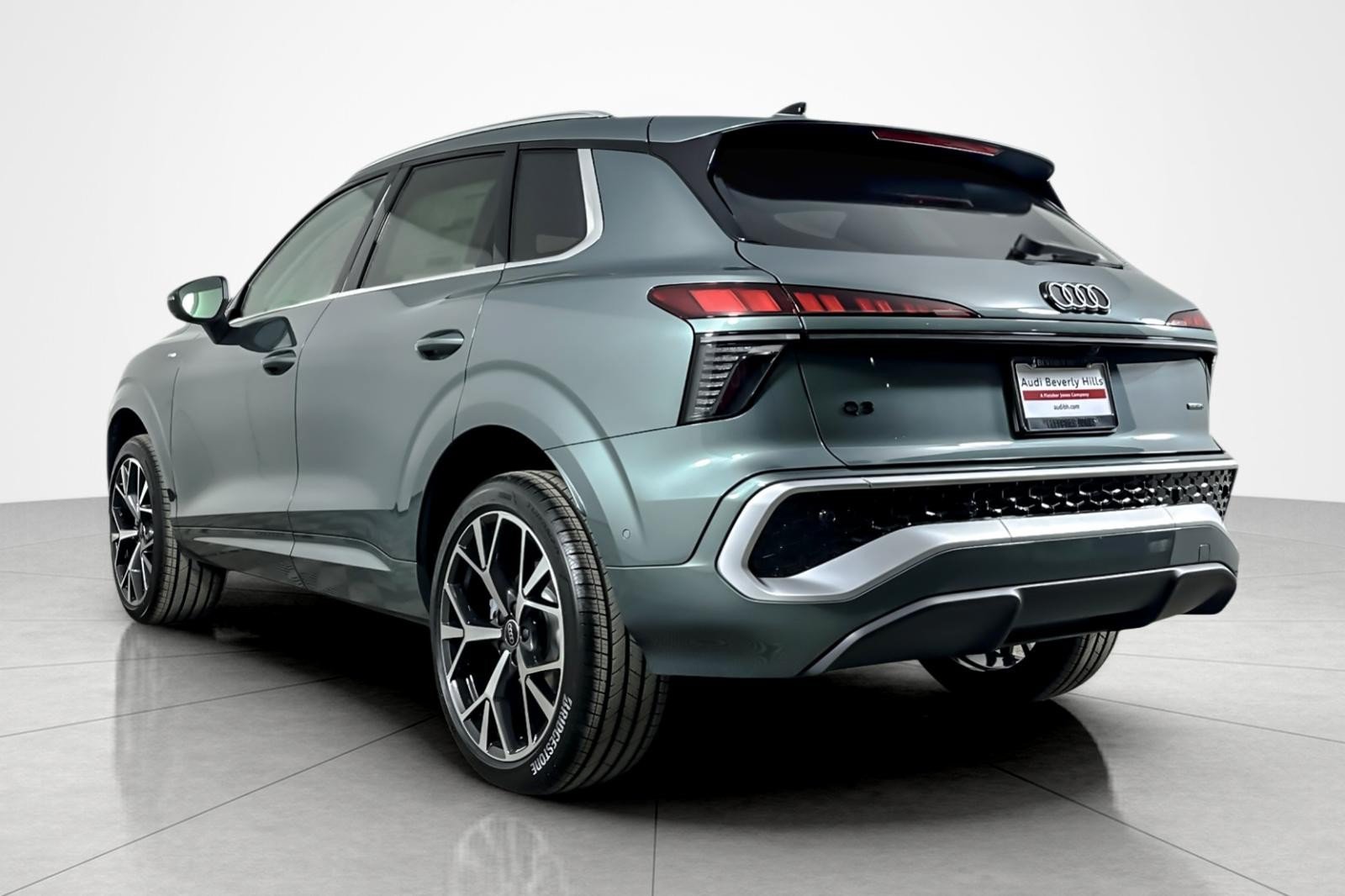 New 2026 Audi Q3 quattro 2.0T AWD/4WD image 4
