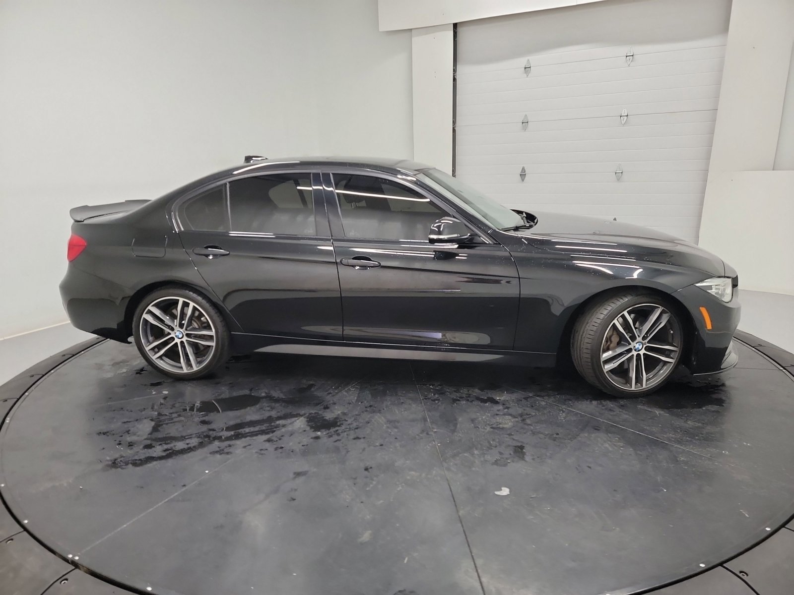 Used 2018 BMW 340i xDrive Sedan AWD/4WD image 11