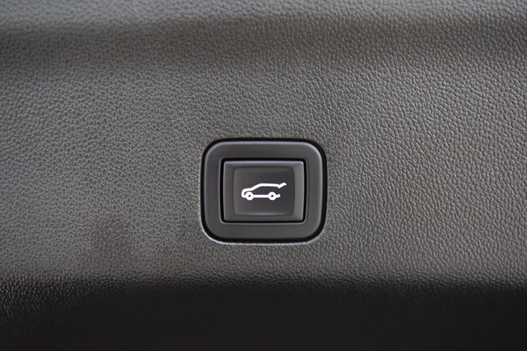 Used 2023 Chevrolet Tahoe High Country AWD/4WD image 26