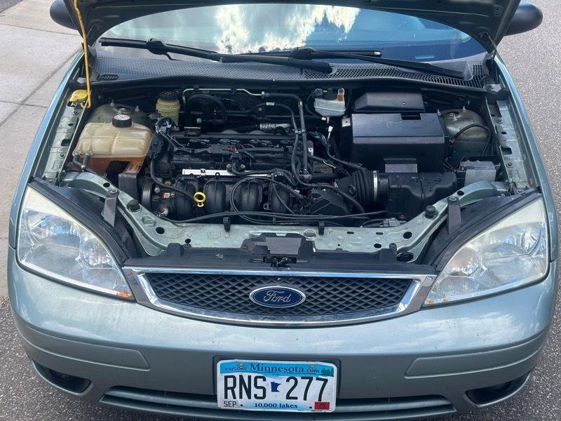 Used 2005 Ford Focus SES FWD image 24