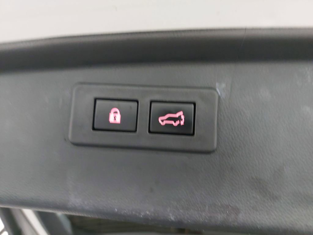 Used 2023 Subaru Outback Premium image 13