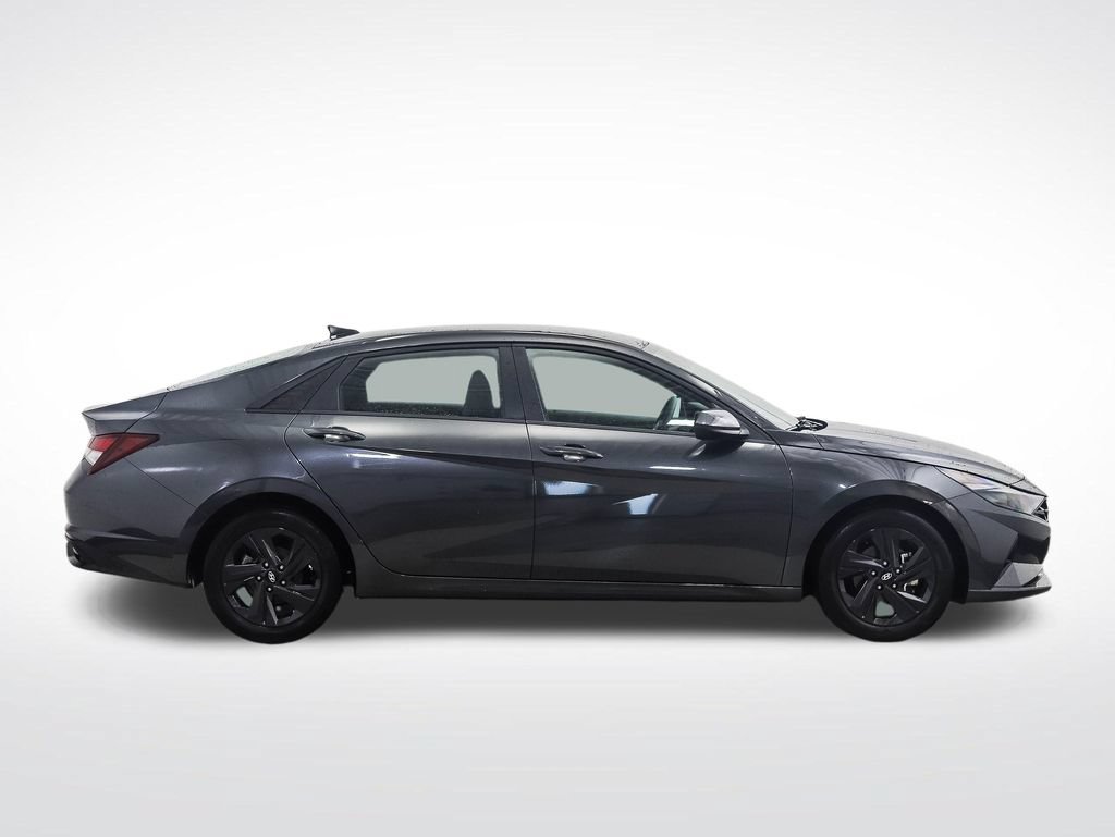 Used 2023 Hyundai Elantra SEL FWD image 6