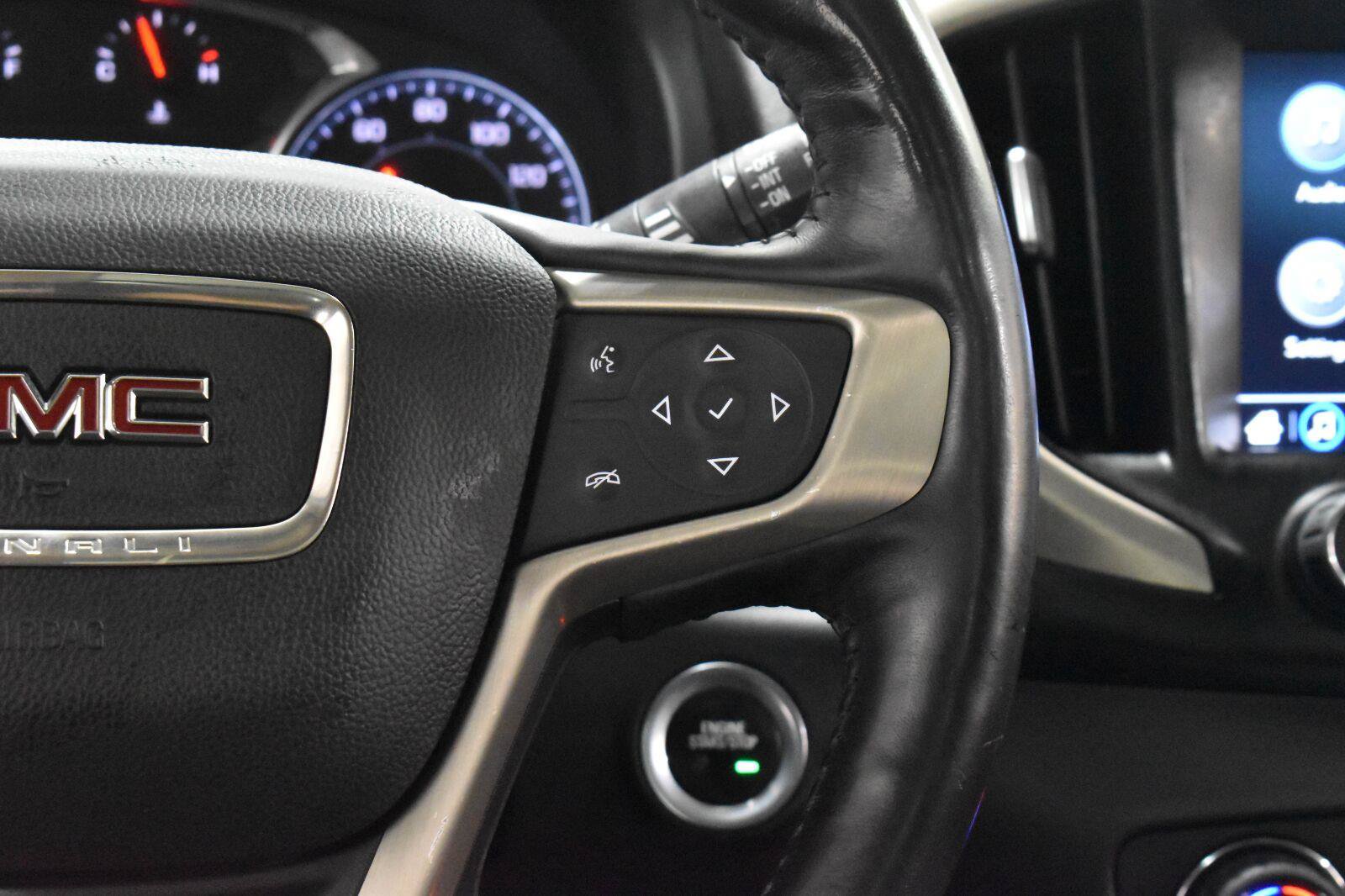Used 2018 GMC Terrain Denali w/ Advanced Safety Package AWD/4WD image 9