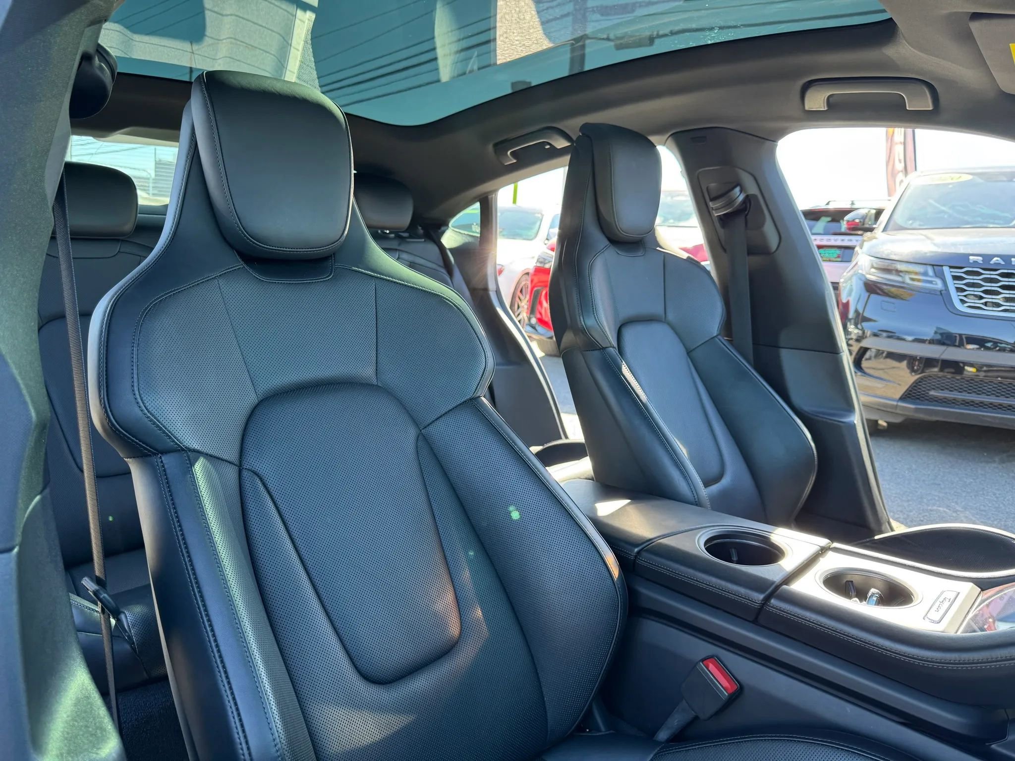 Used 2020 Porsche Taycan 4S image 18