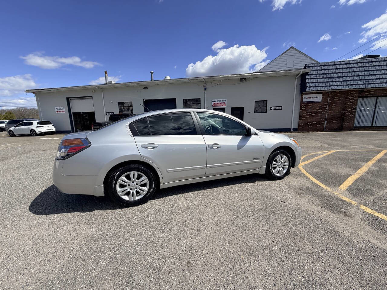 Used 2010 Nissan Altima Hybrid Sedan image 7