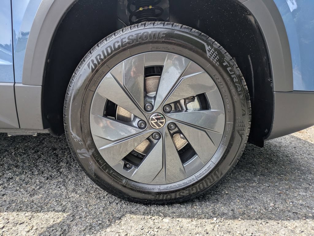 New 2026 Volkswagen Taos S FWD image 11