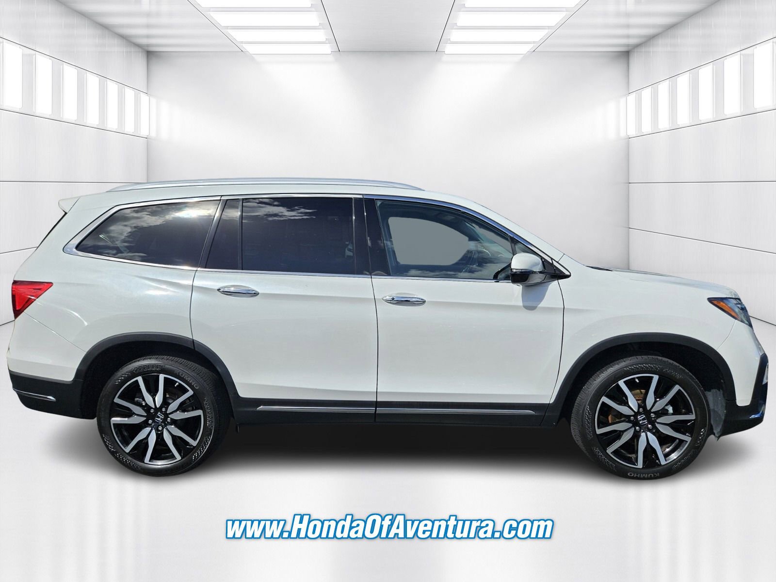 Certified 2022 Honda Pilot Touring image 2