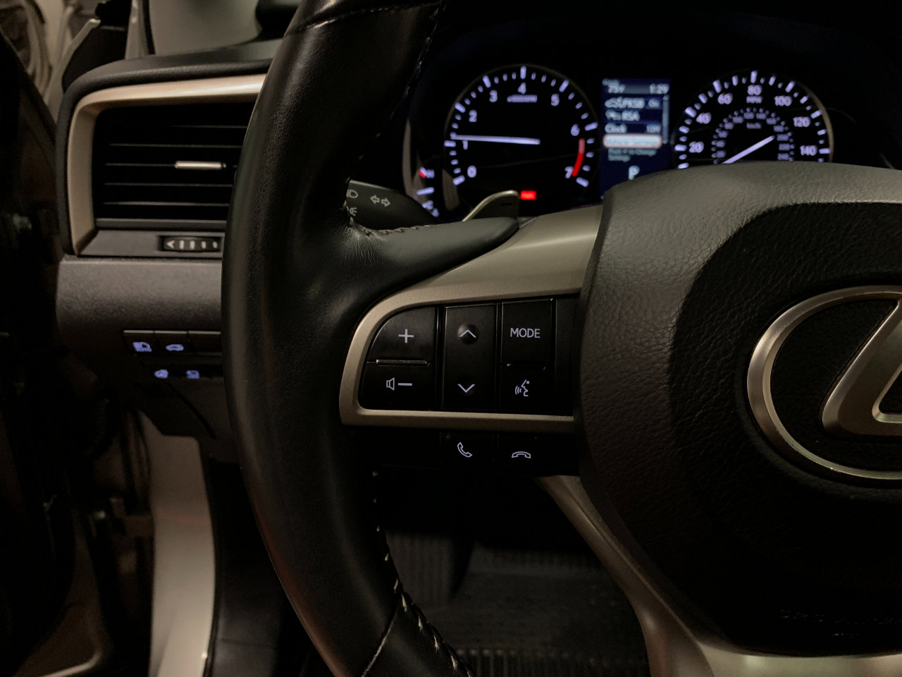 Used 2022 Lexus RX 350 AWD w/ Premium Package image 25