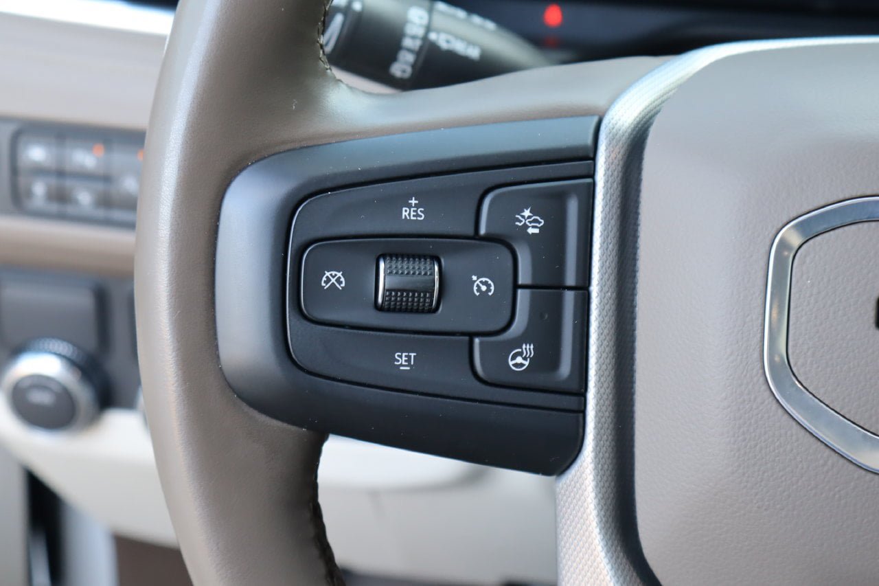 Used 2024 GMC Yukon Denali RWD image 14