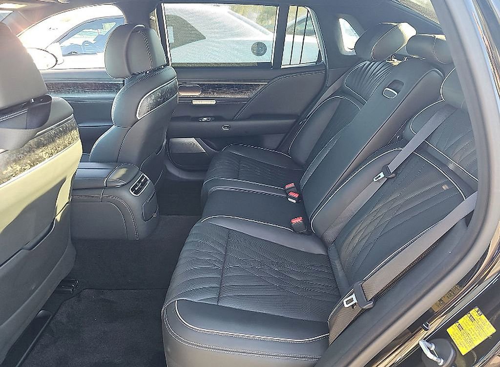 Used 2024 Genesis G90 3.5T image 9