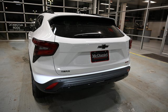 New 2026 Chevrolet Trax RS w/ Sunroof Package image 6