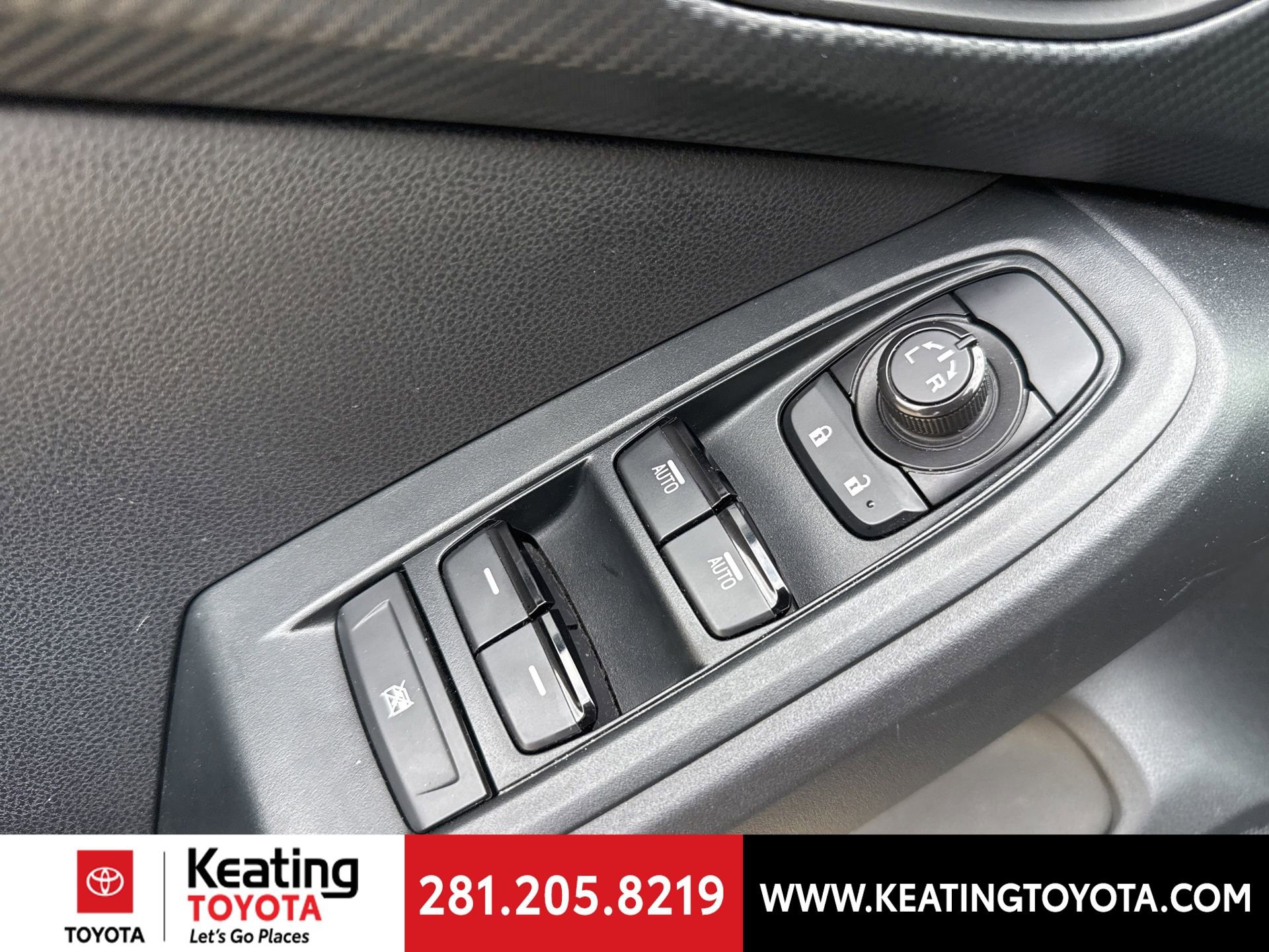 Used 2024 Subaru Crosstrek 2.0i Premium image 12