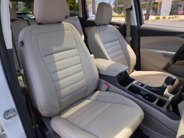 Used 2018 Ford Escape Titanium w/ Ford Safe & Smart Package FWD image 30