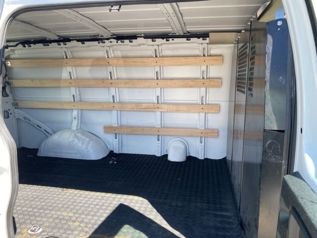 Used 2024 Chevrolet Express 2500 w/ Driver Convenience Package image 25