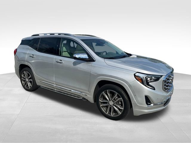 Used 2018 GMC Terrain Denali w/ Advanced Safety Package image 3