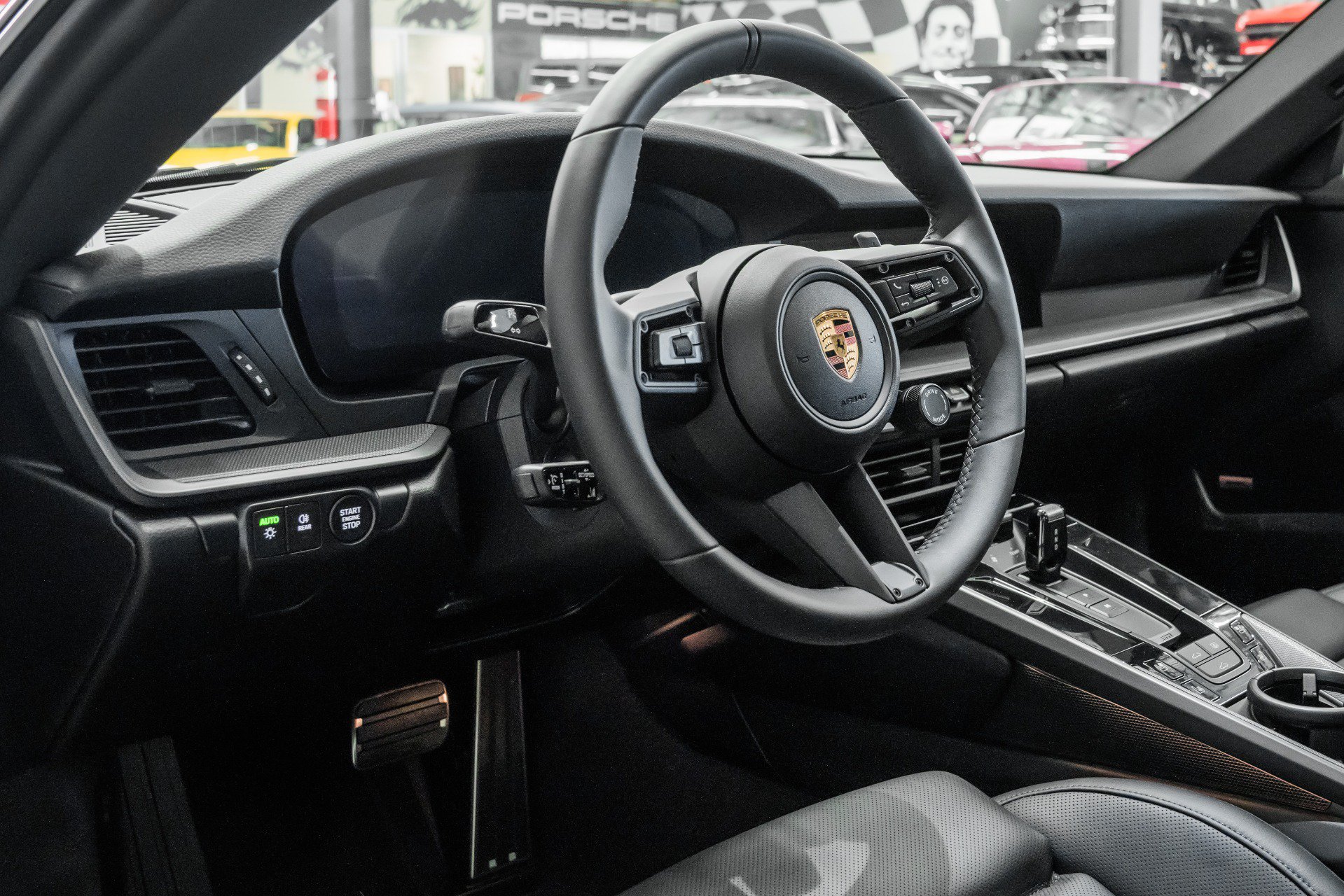 Used 2025 Porsche 911 Carrera RWD image 21