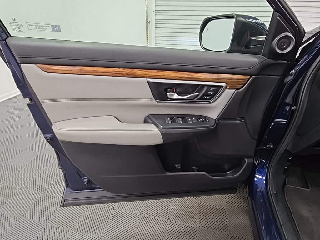 Used 2017 Honda CR-V Touring image 28