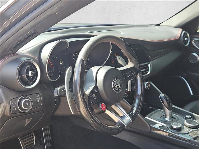 Used 2019 Alfa Romeo Giulia Quadrifoglio w/ Driver Assist Dynamic Package image 9