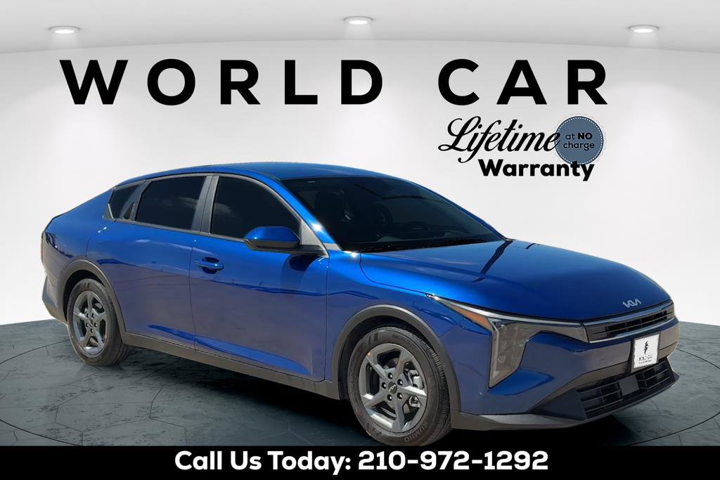 Used 2025 Kia K4 image 1