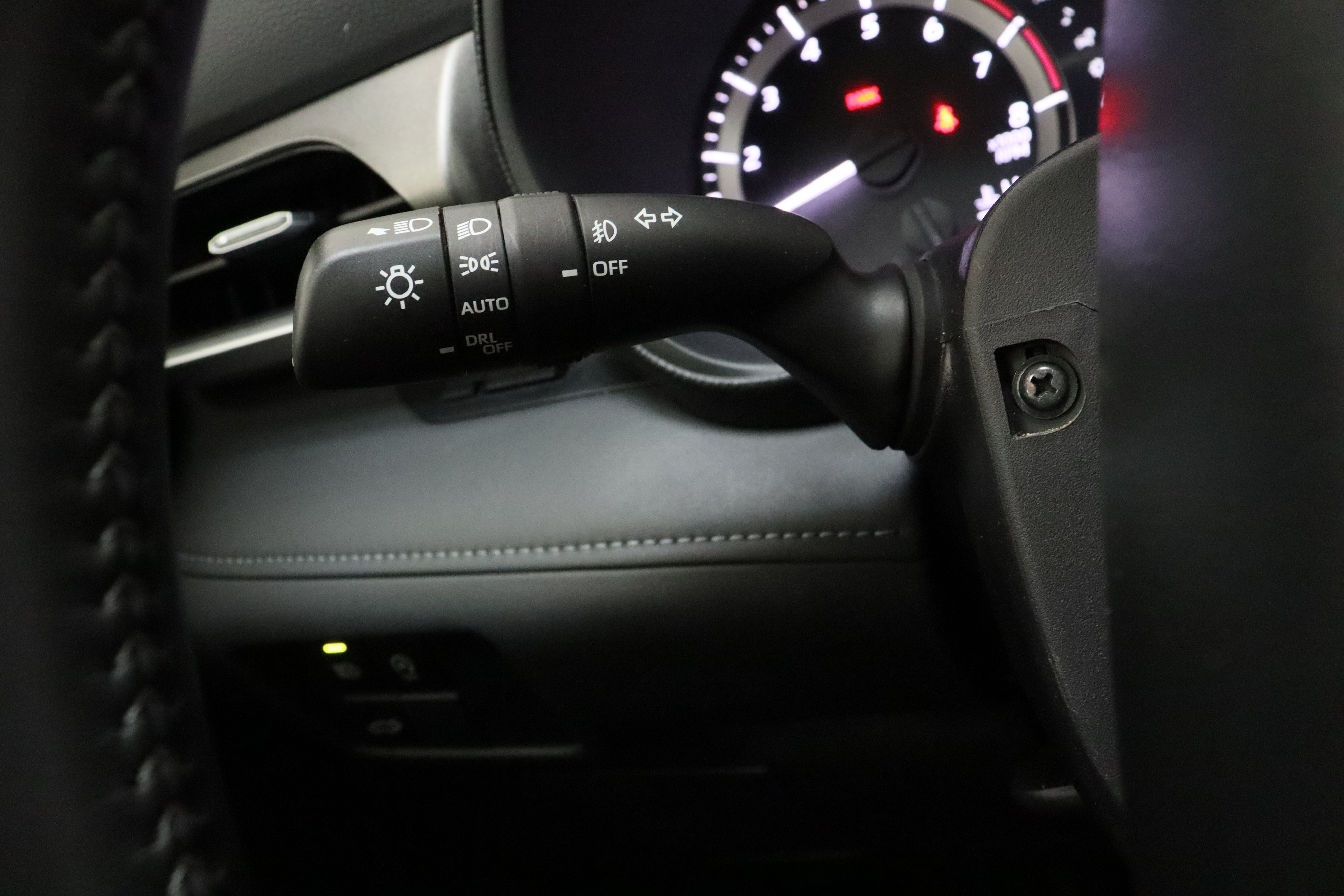 Certified 2025 Toyota Highlander LE FWD image 25