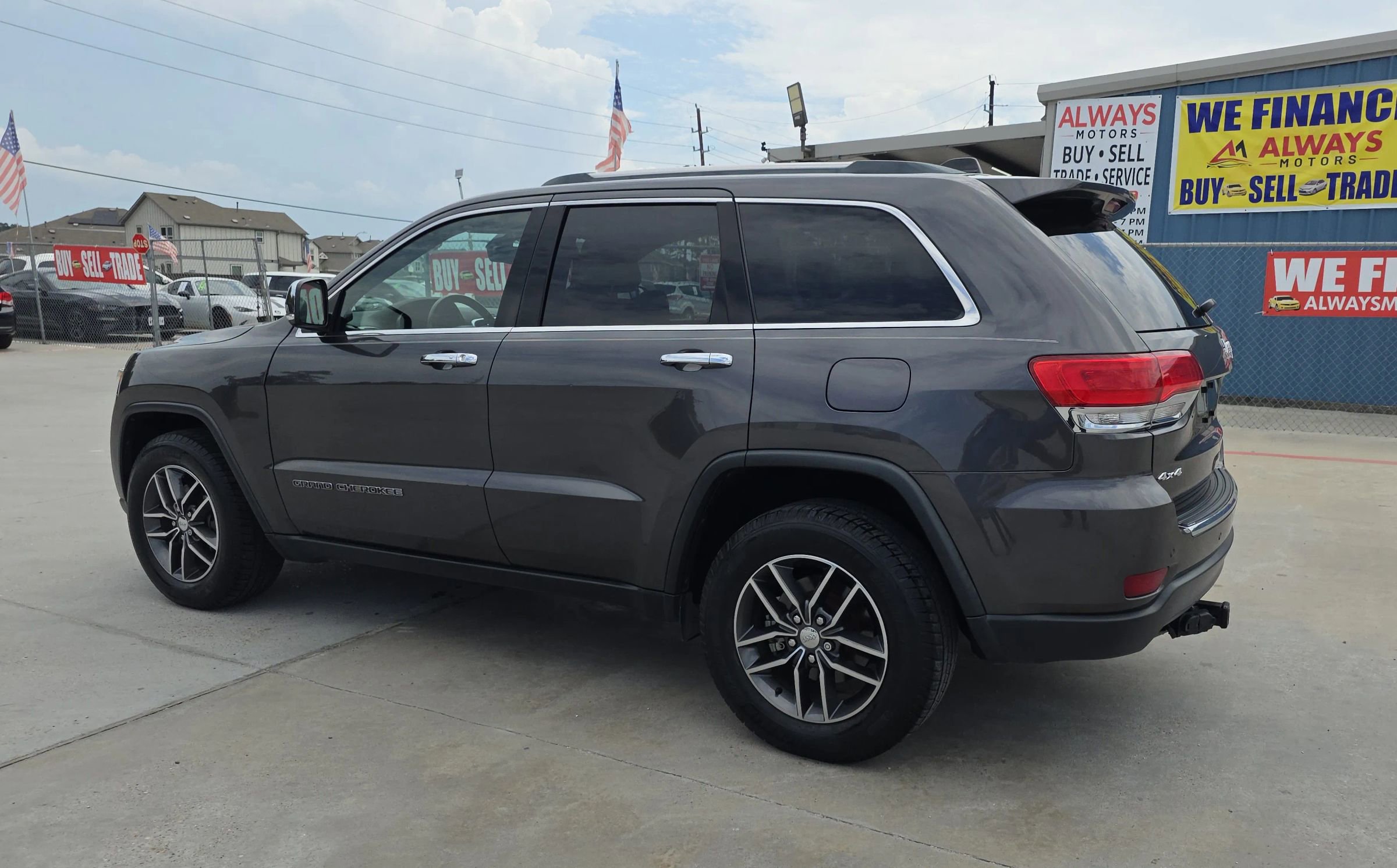 Used 2018 Jeep Grand Cherokee Limited image 11