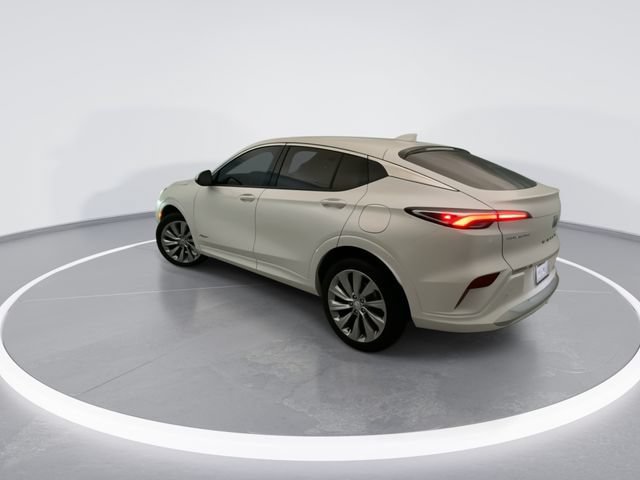 Used 2025 Buick Envista Avenir FWD image 2