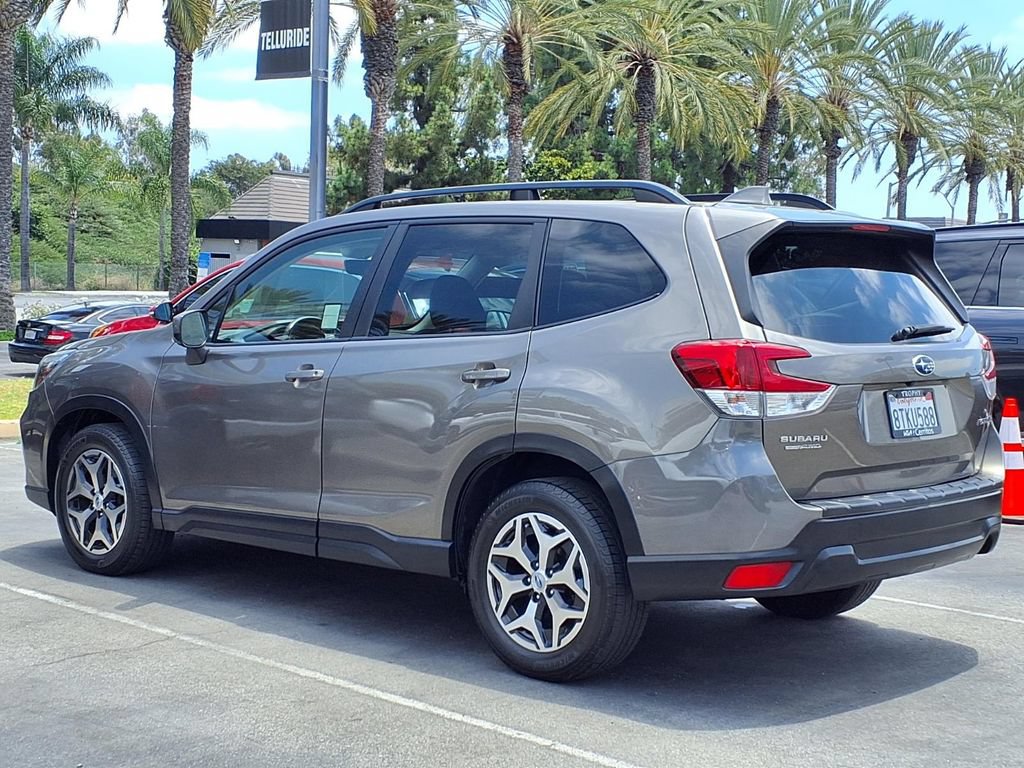 Used 2021 Subaru Forester Premium AWD/4WD image 3