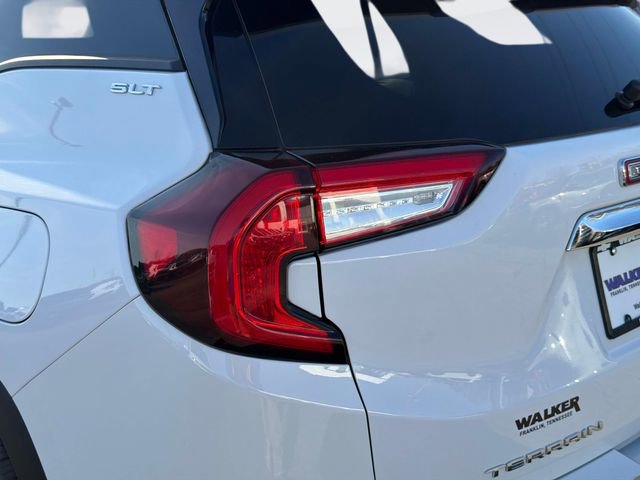 Used 2024 GMC Terrain SLT image 11