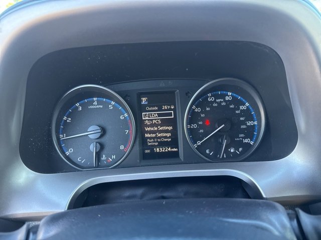 Used 2018 Toyota RAV4 LE image 19