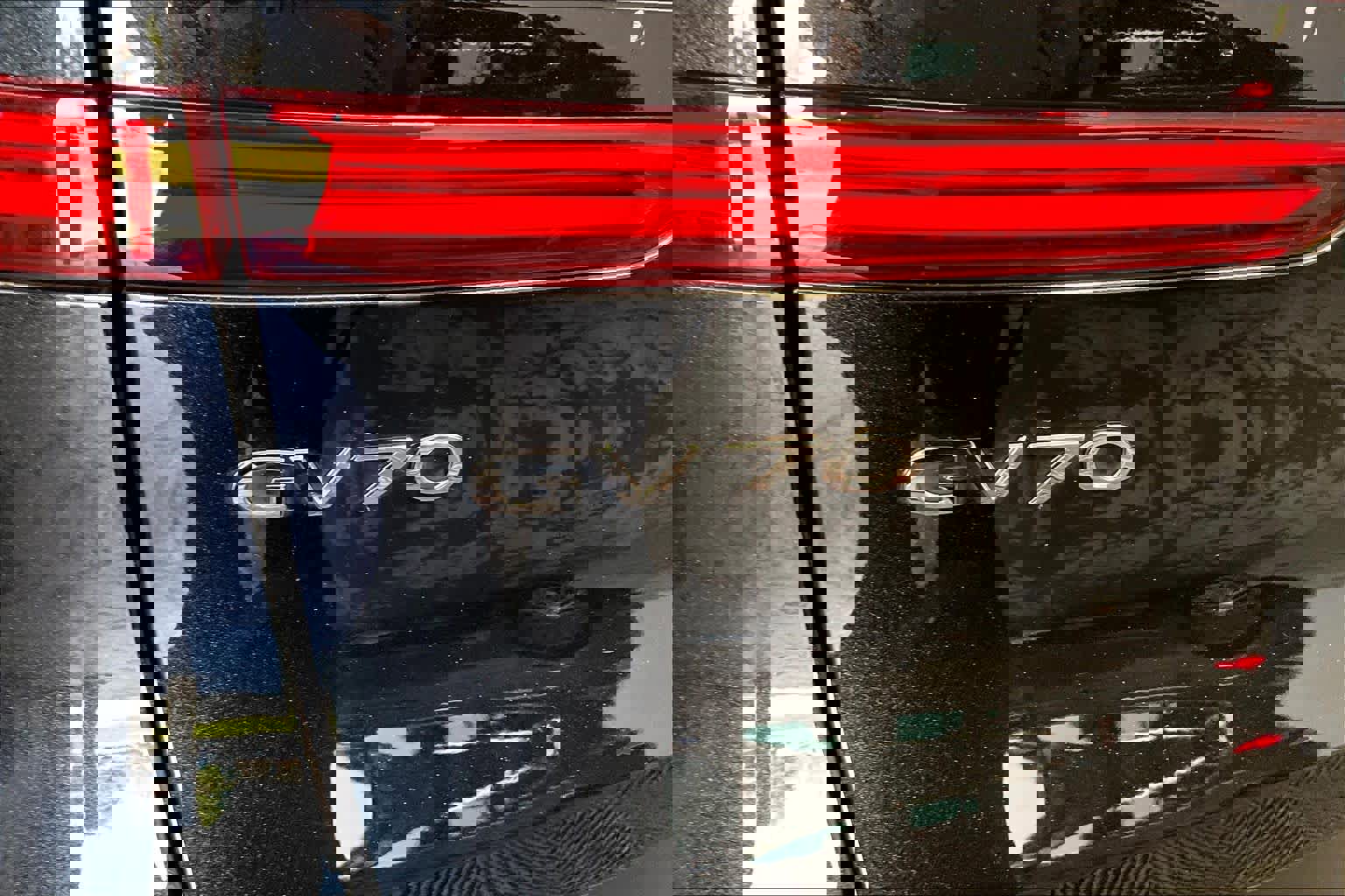 Used 2023 Genesis GV70 2.5T w/ Sport Prestige Package image 10