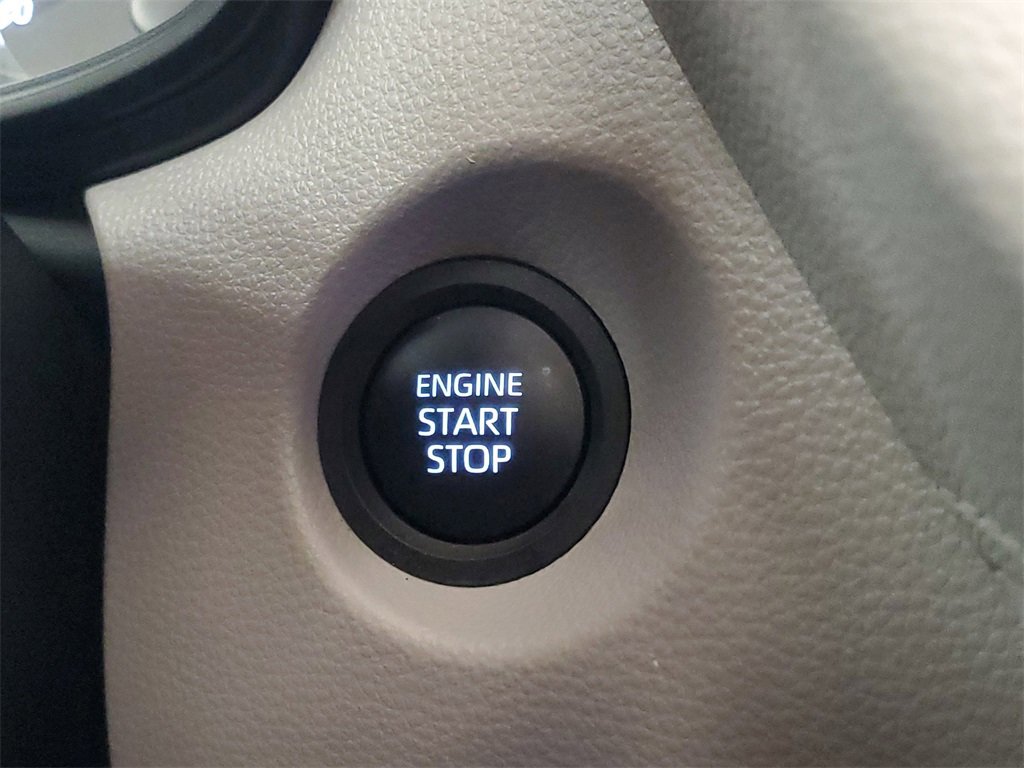 Used 2024 Toyota Corolla Cross LE w/ Moonroof Package image 29