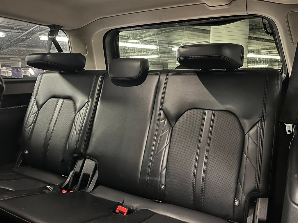 Used 2019 Ford Expedition Max Platinum AWD/4WD image 25