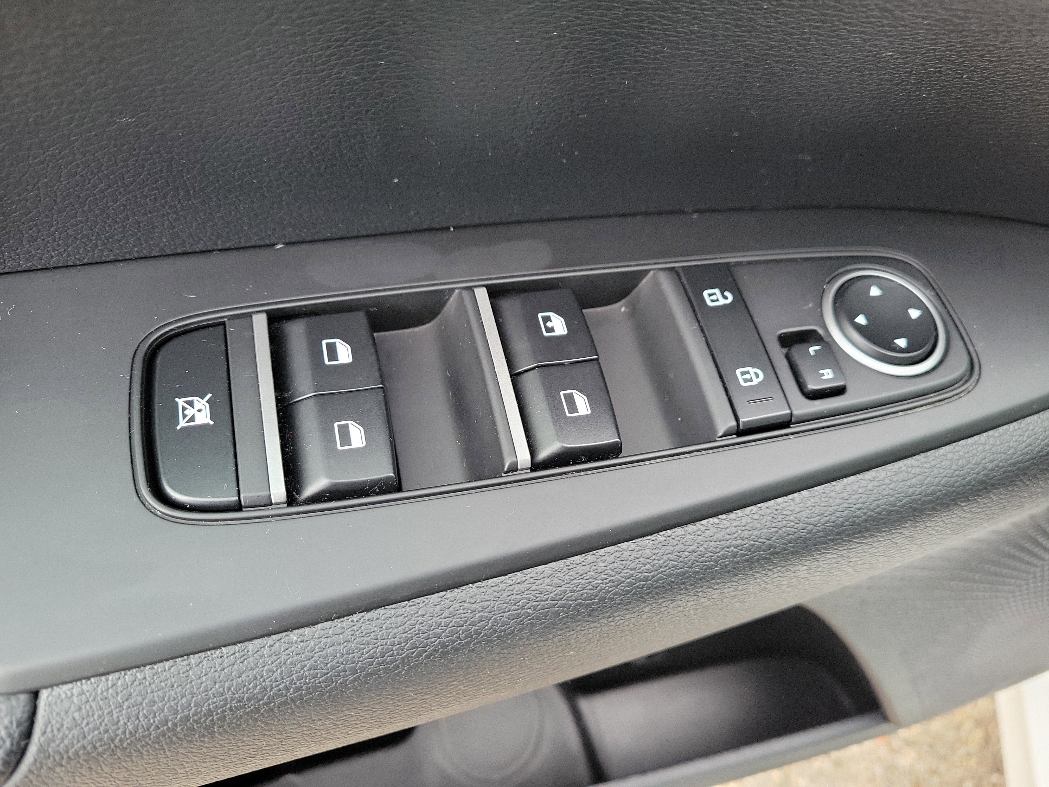 Used 2022 Kia Forte FE image 19