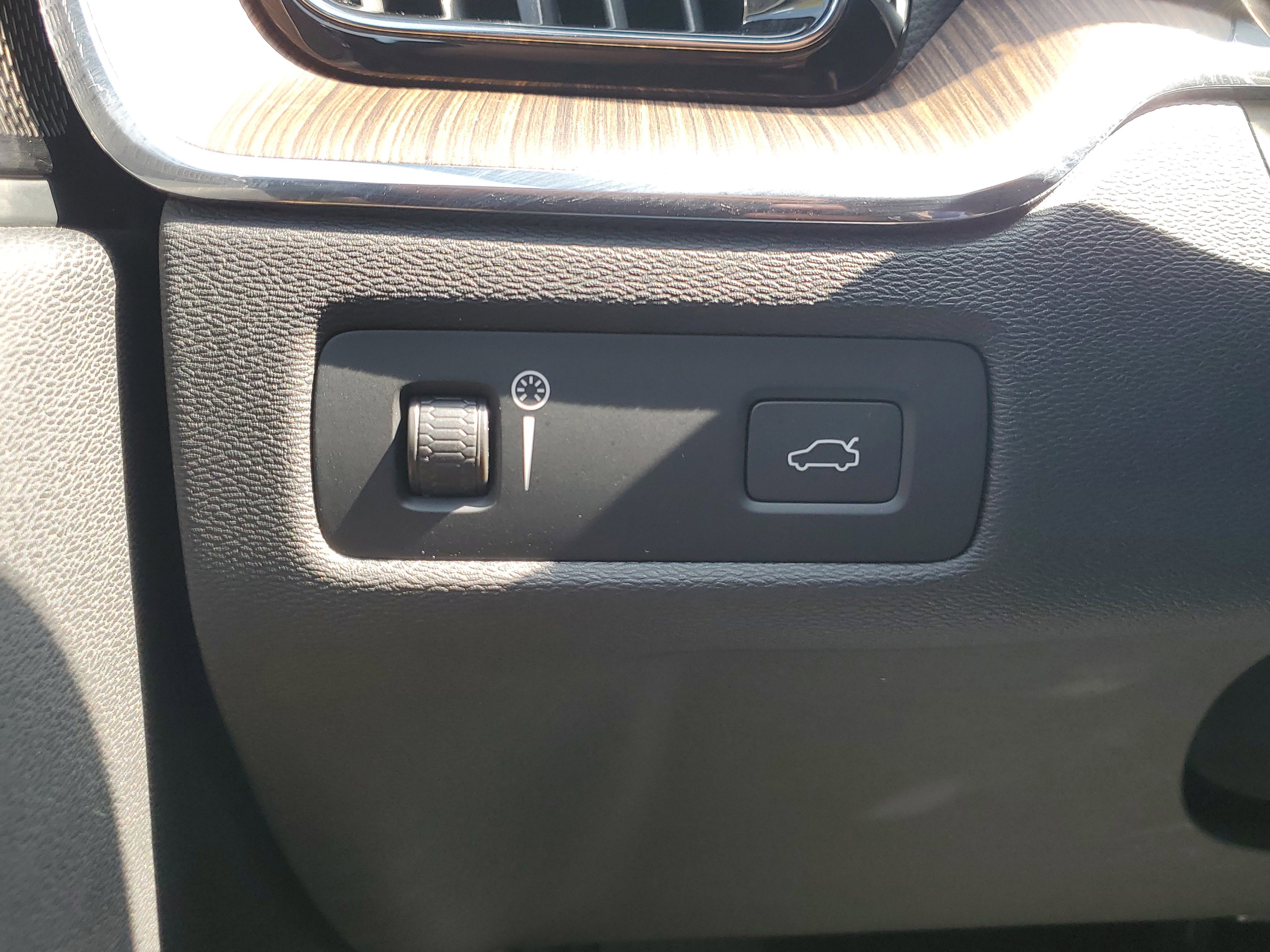 Used 2021 Volvo XC60 T5 Inscription w/ Advanced Package image 30