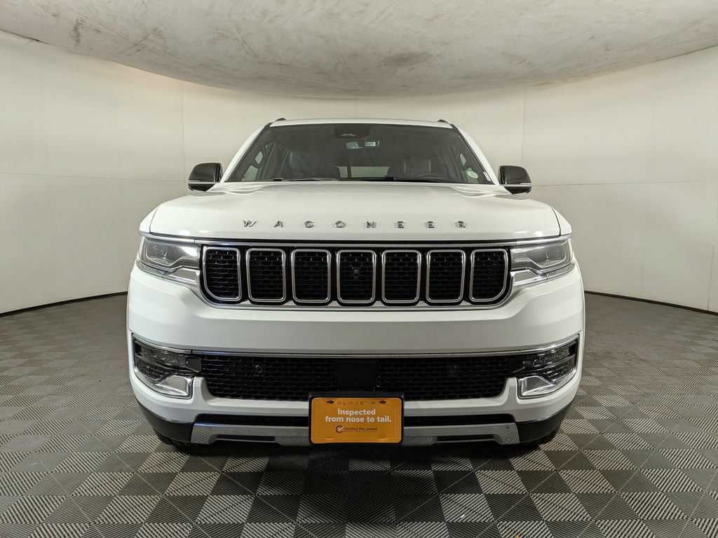 Certified 2023 Jeep Wagoneer L Series III w/ Premium Group I AWD/4WD image 2