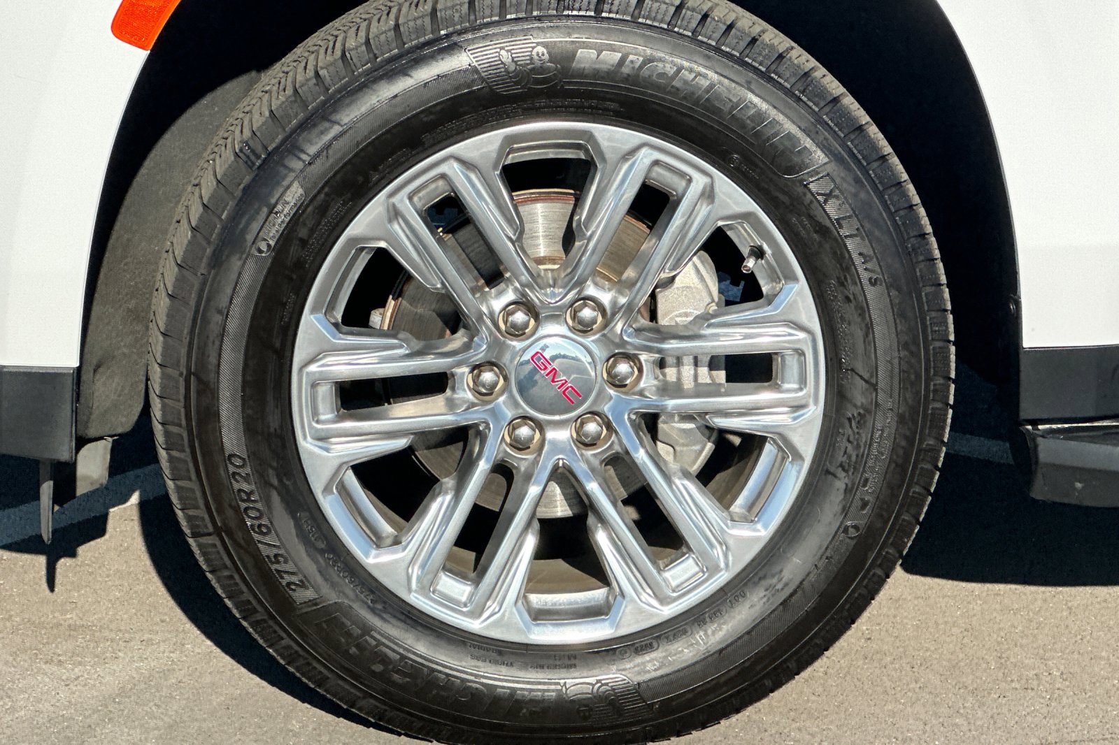 Used 2021 GMC Yukon SLT image 46