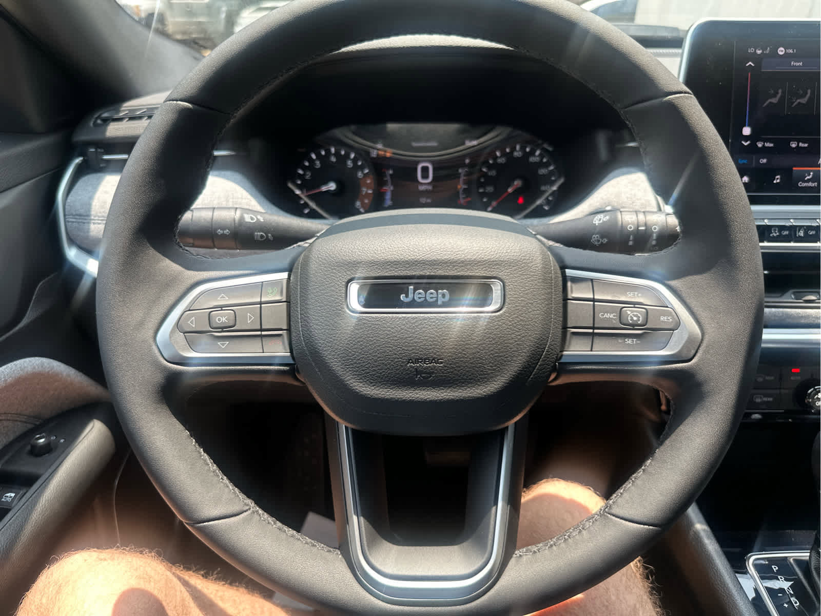 New 2025 Jeep Compass Latitude w/ Convenience Group image 29