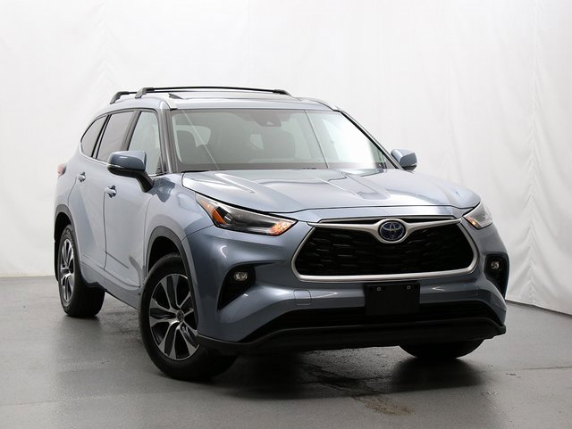 Used 2024 Toyota Highlander XLE