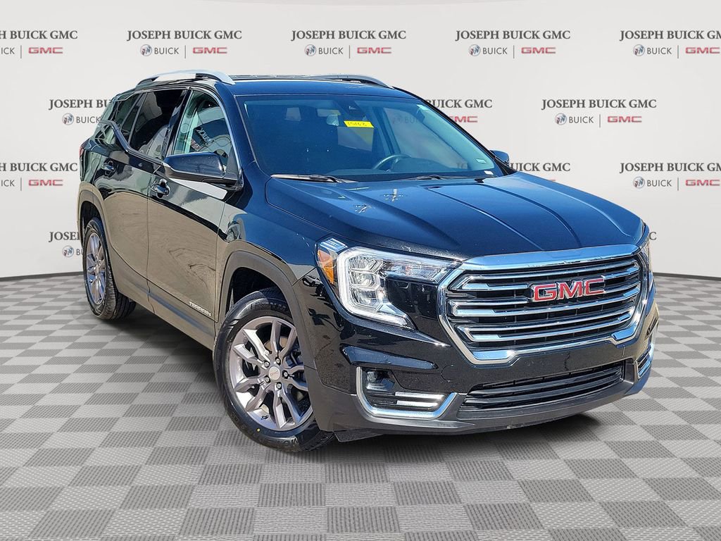 Used 2024 GMC Terrain SLT image 1