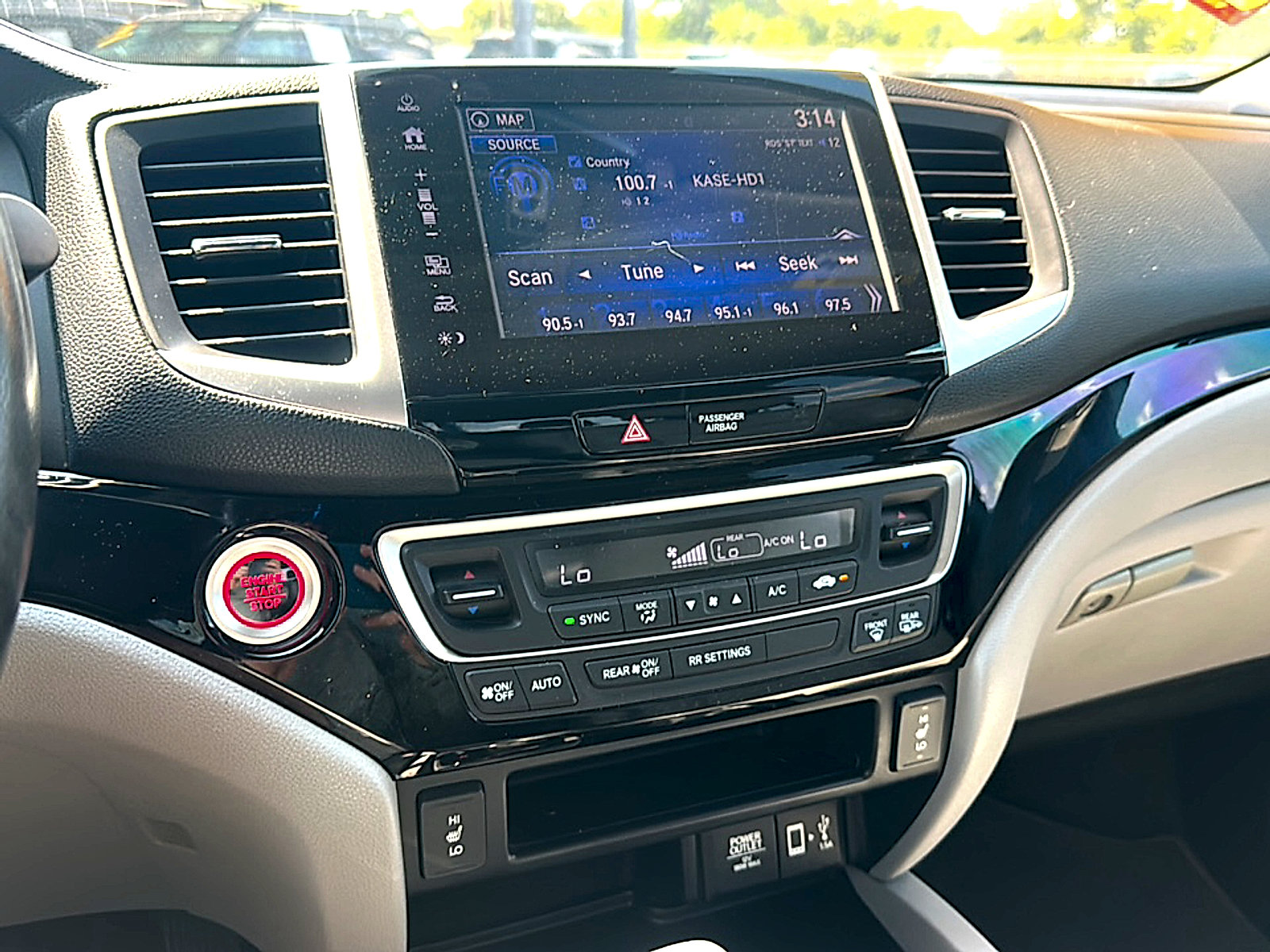 Used 2019 Honda Ridgeline RTL-E image 32