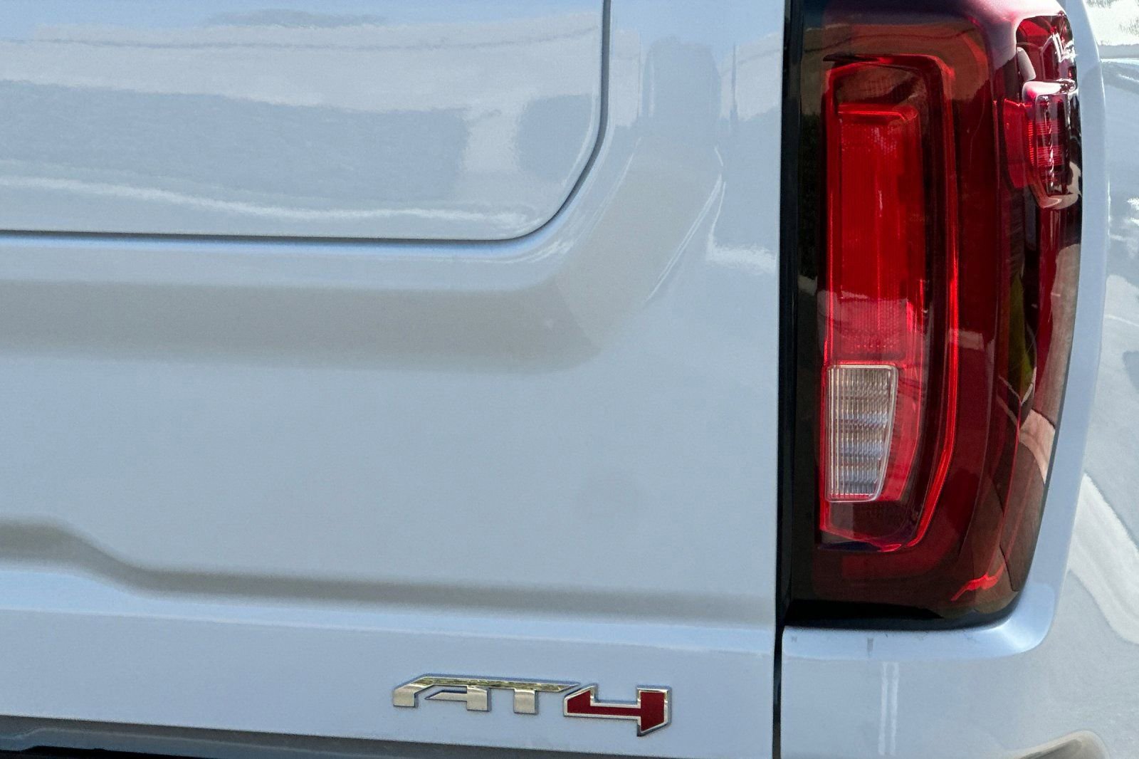 Certified 2021 GMC Sierra 2500 SLT w/ SLT Convenience Package image 27