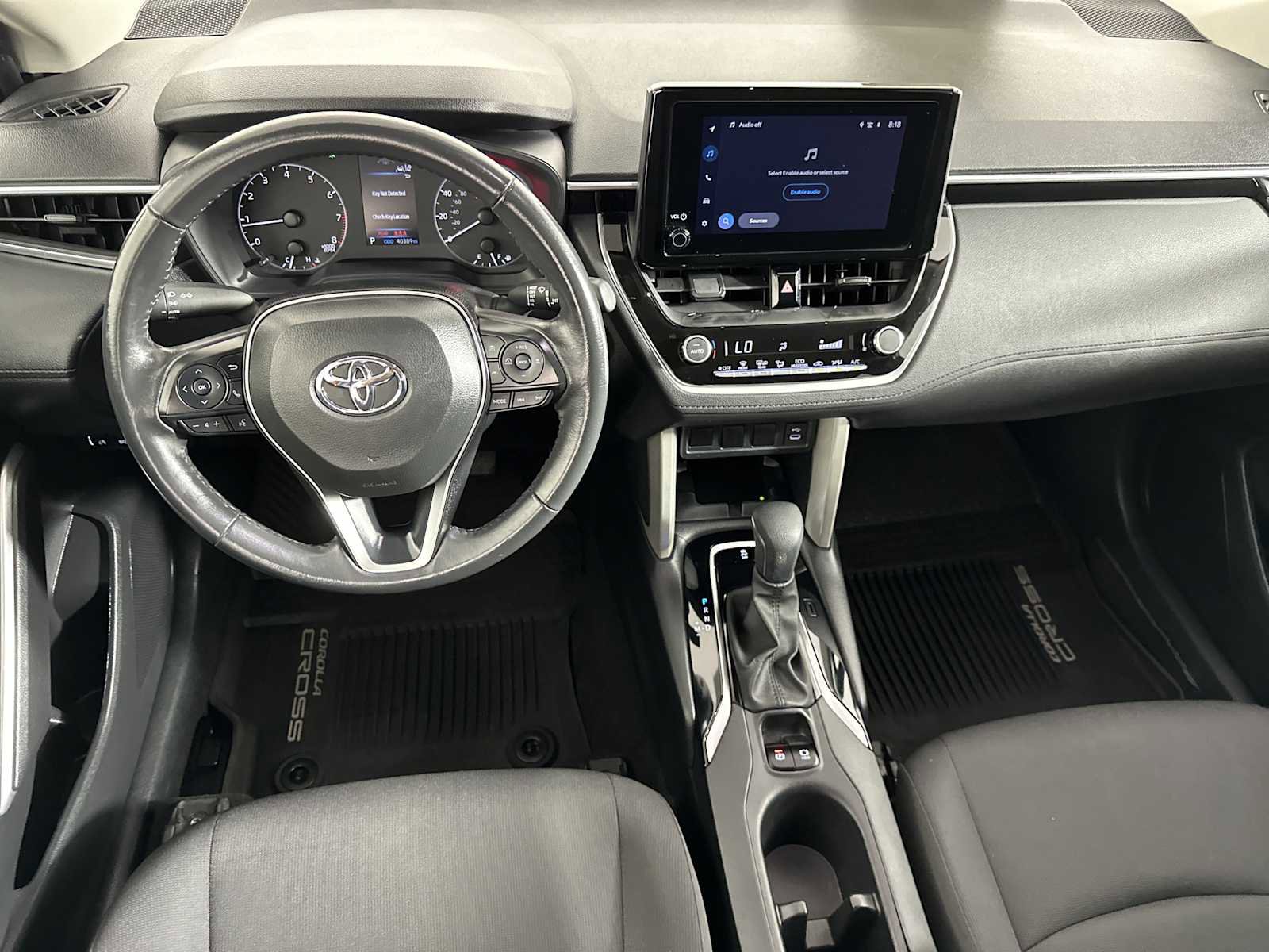 Used 2024 Toyota Corolla Cross LE AWD/4WD image 12