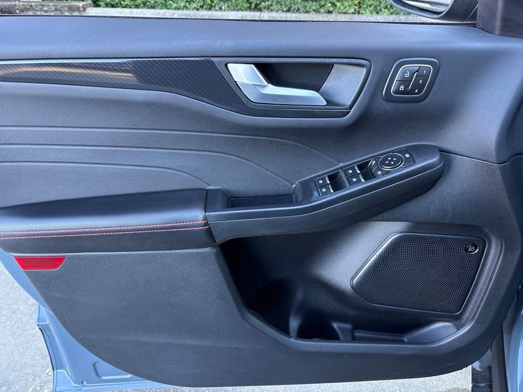 Certified 2023 Ford Escape ST-Line Select w/ Tech Pack #2 image 15