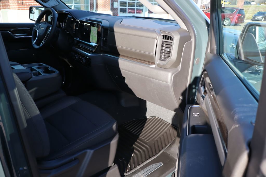 New 2026 Chevrolet Silverado 1500 LT image 43