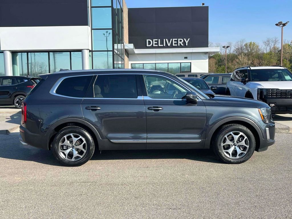 Used 2022 Kia Telluride EX w/ Towing Package image 29