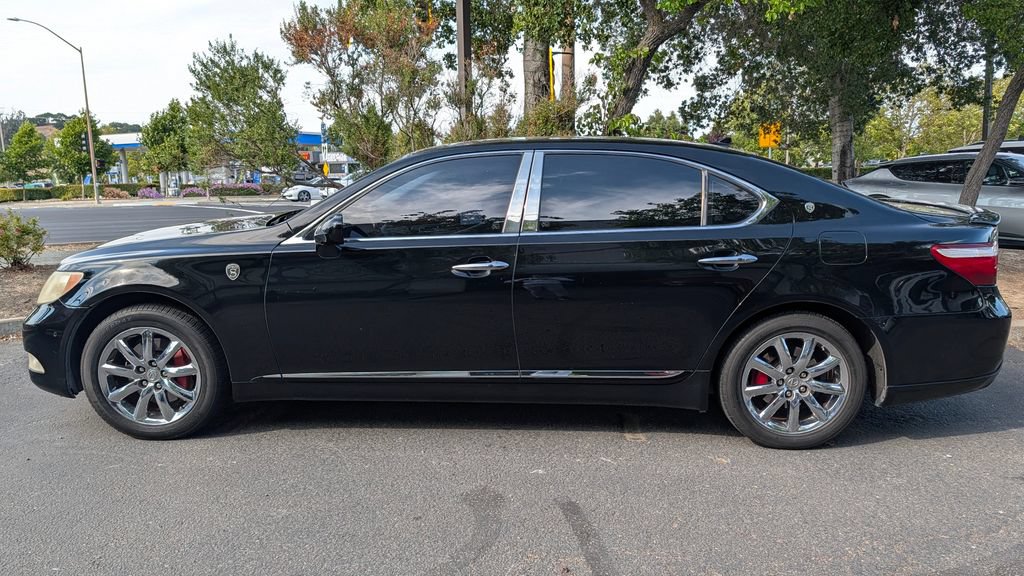 Used 2007 Lexus LS 460 L RWD image 6