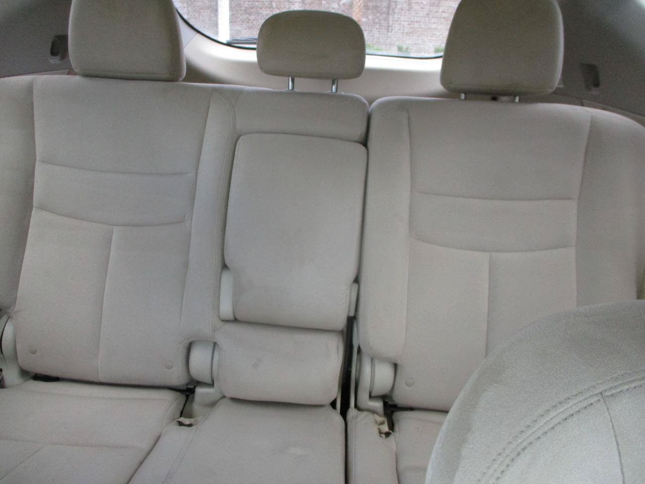 Used 2015 Nissan Murano SV w/ Cargo Package FWD image 16