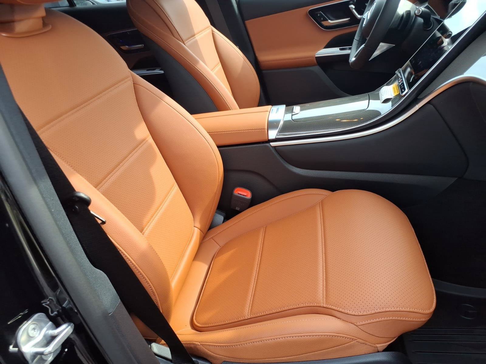 New 2026 Mercedes-Benz GLC 300 4MATIC image 23